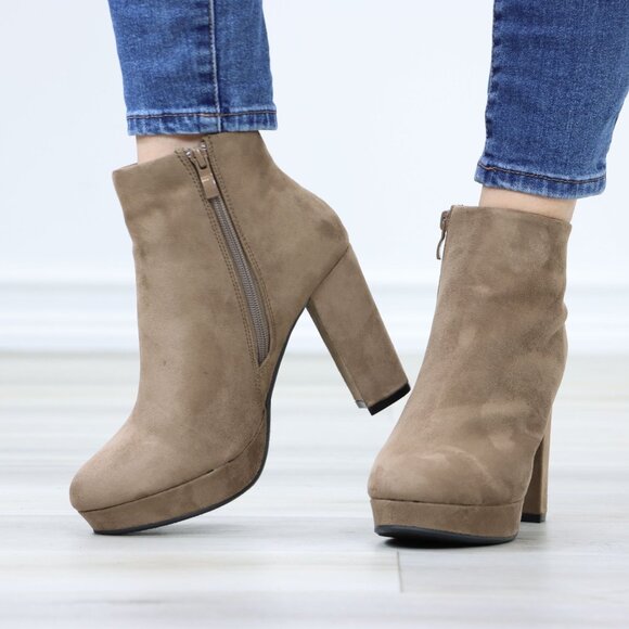 Platform Tan Suede Ankle Booties Block Heeled Boots - Picture 10 of 11